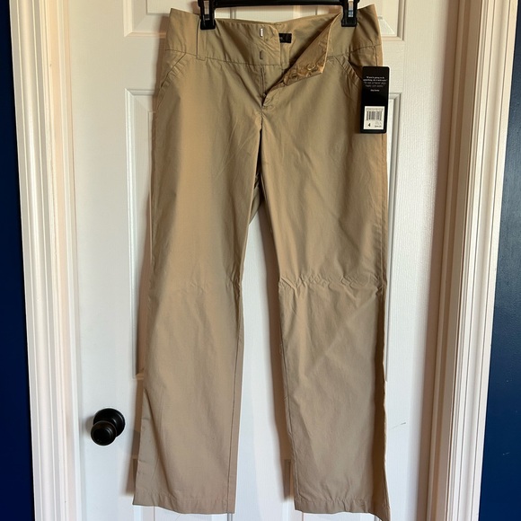 Brand New daisy fuentes khaki pants size 4 - Picture 1 of 3